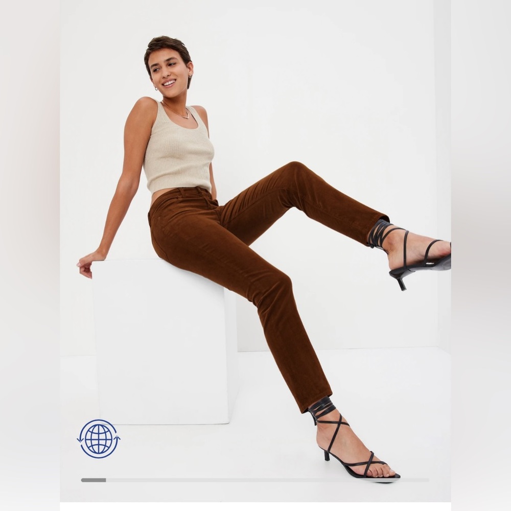 Gap NWT size 29P High Rise Corduroy Vintage Slim Jeans with Washwell